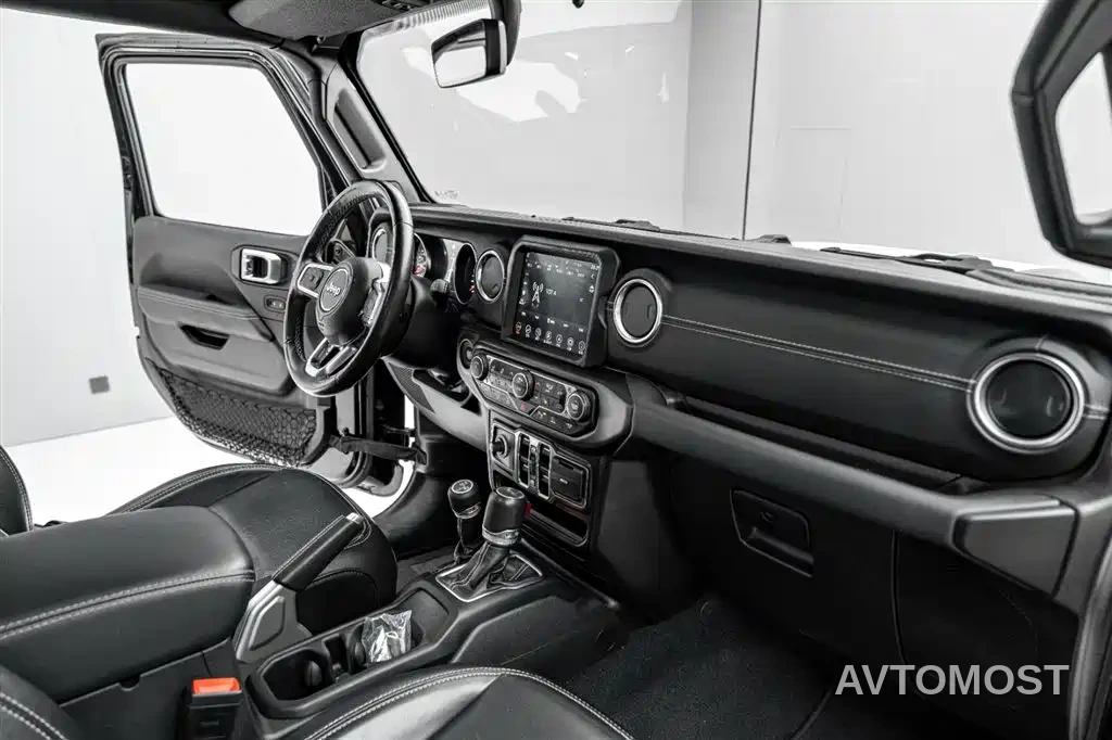 Jeep Gladiator 2022 3.6L Pioneer Edition — фото 28