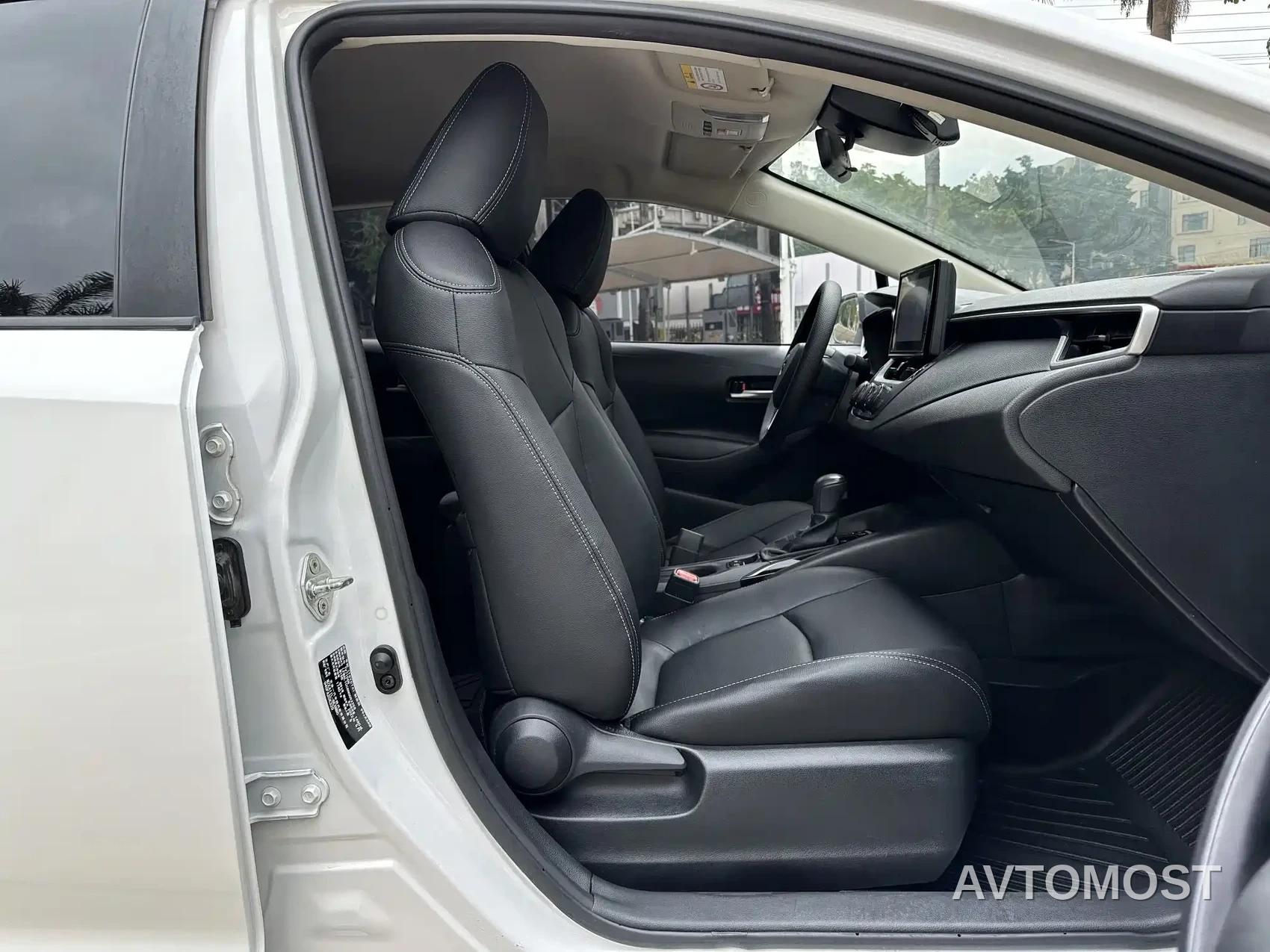 Toyota Corolla 2022 TNGA 1.5L CVT Pioneer Edition — фото 12