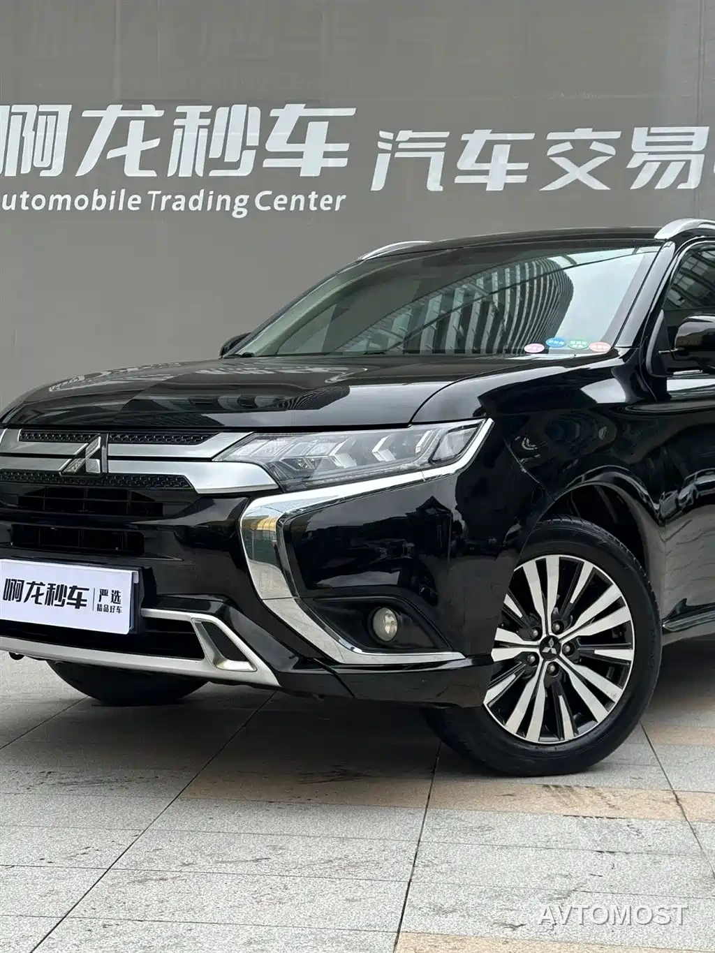 Mitsubishi Outlander 2021 2.4L 4WD Deluxe Edition 7-Seater — фото 14