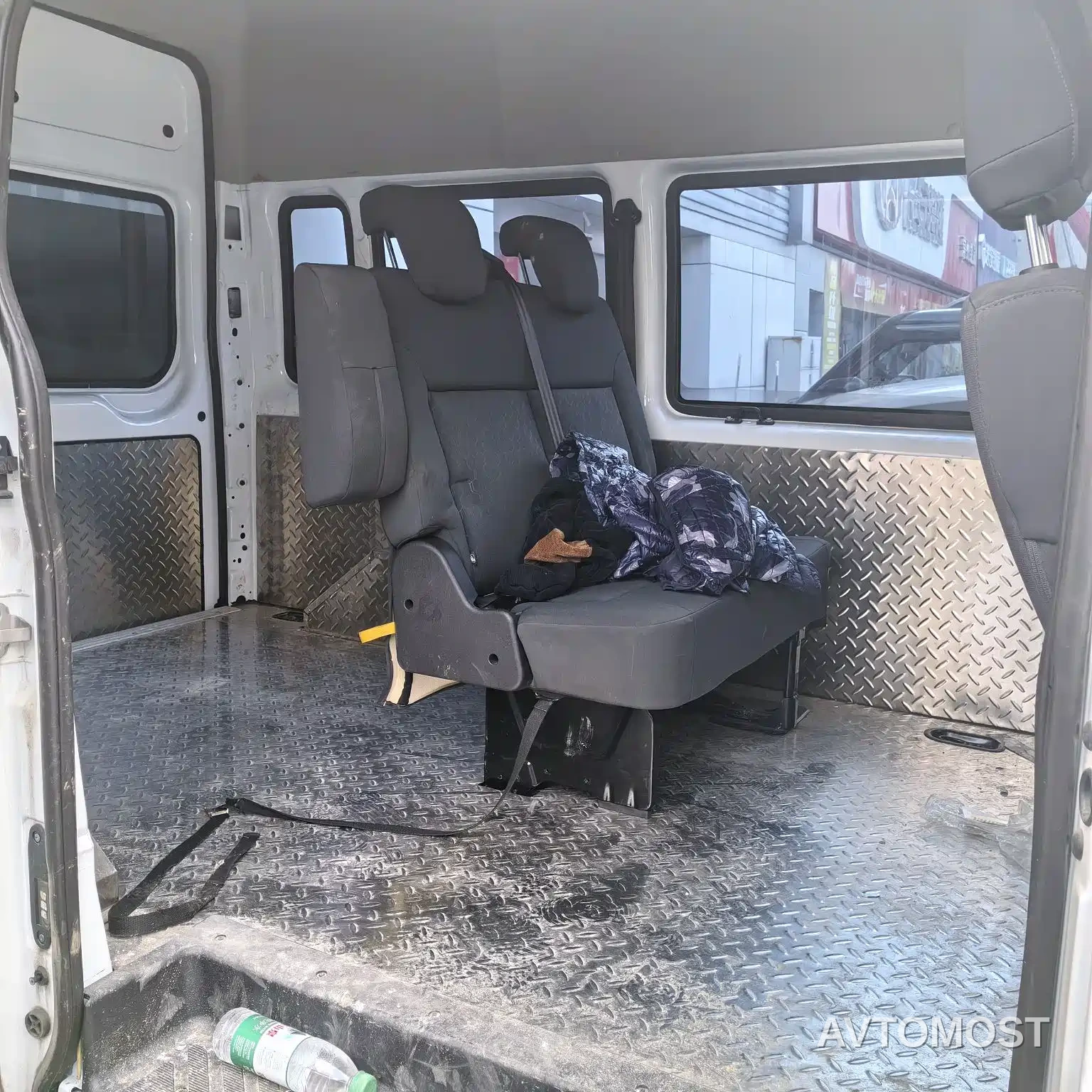 Jiangling JMC Fushun 2023 Model 2.0T Manual Short Wheelbase Medium Roof Commercial Multi-purpose Vehicle 5-seater — фото 4