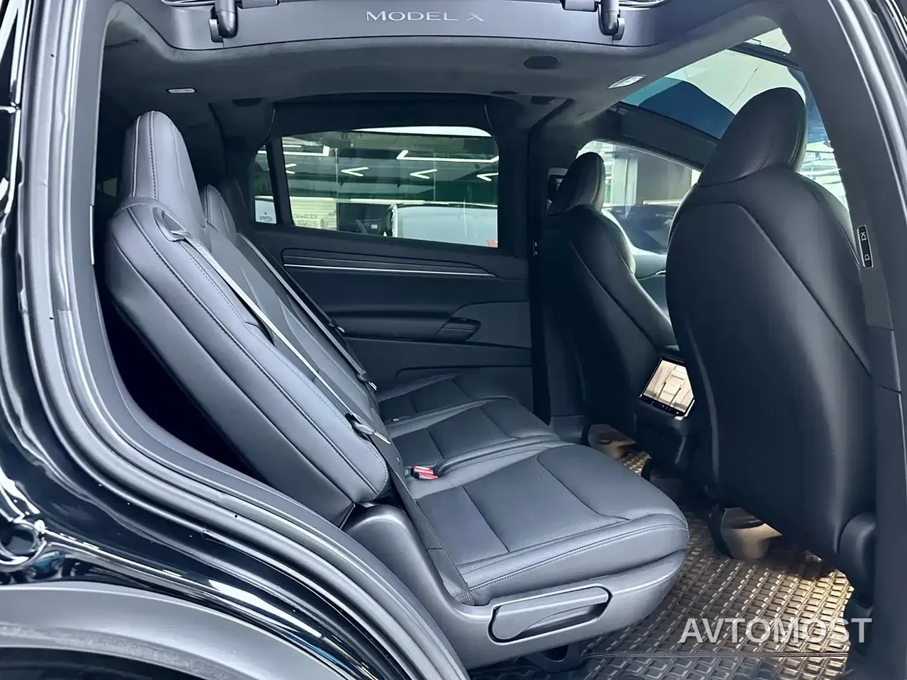 Tesla Model X 2023 Dual Motor All-Wheel Drive Edition — фото 14
