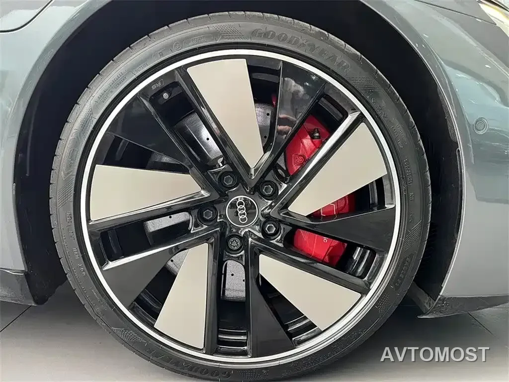 Audi e-tron GT 2023 Base Model — фото 13