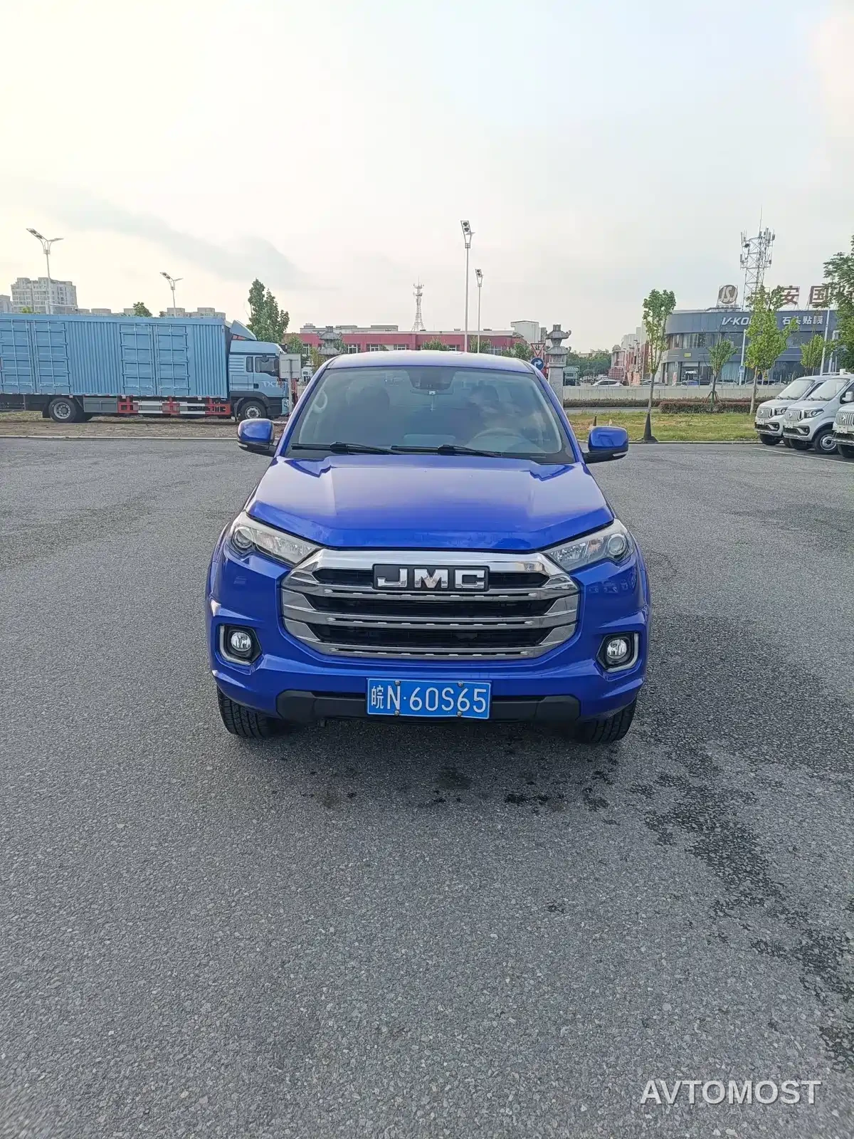 Jiangling Yuhu 7 2023 2.0T Automatic Diesel 2WD Comfort Long Wheelbase — фото 2