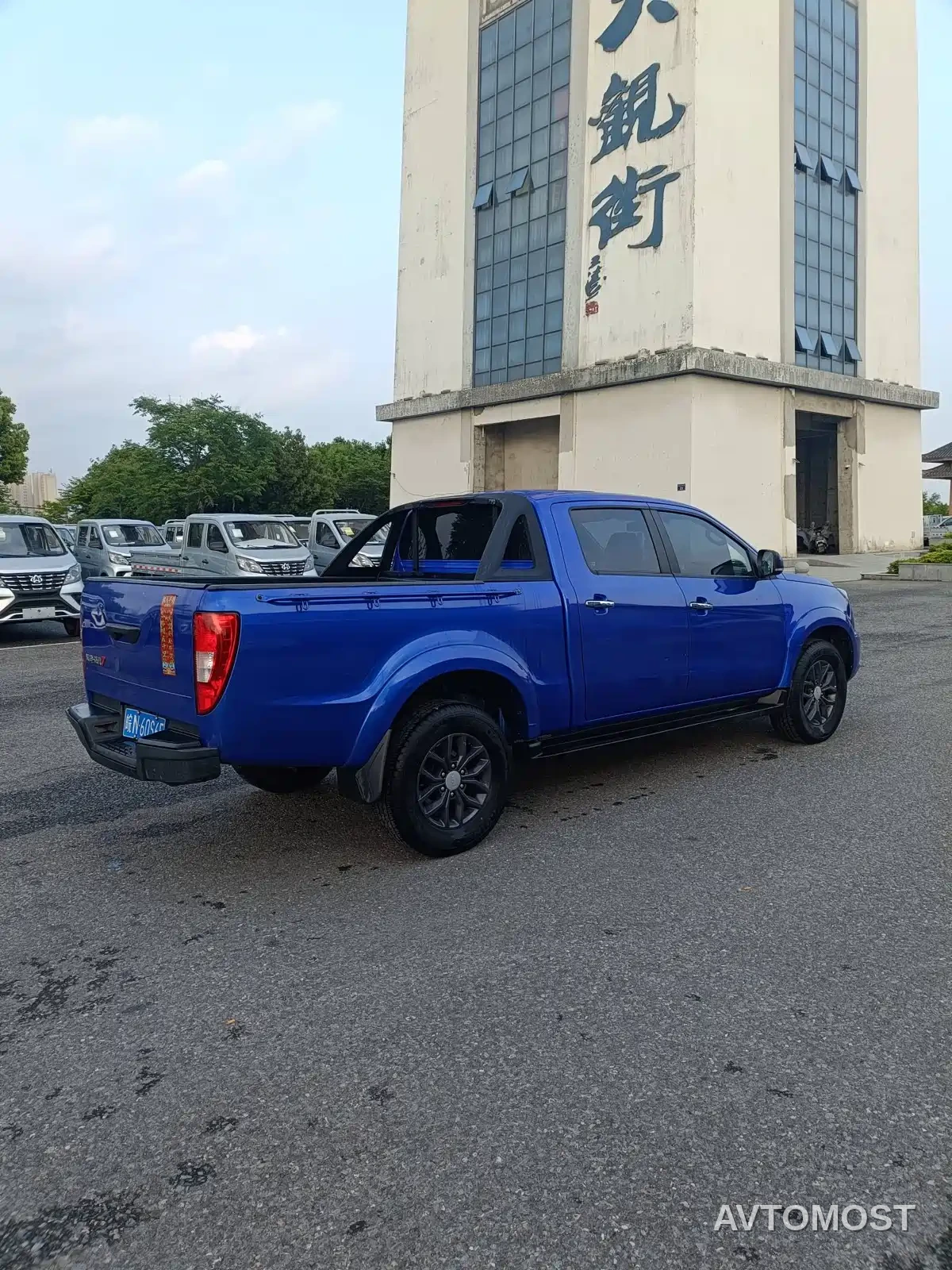 Jiangling Yuhu 7 2023 2.0T Automatic Diesel 2WD Comfort Long Wheelbase — фото 5