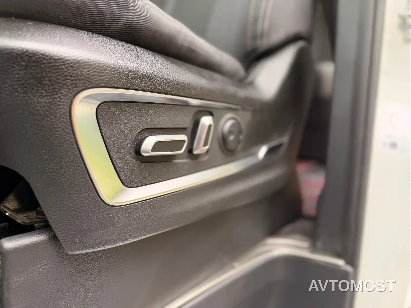 SAIC Maxus G20 2021 PLUS 2.0T Diesel Automatic Luxury Edition — фото 13