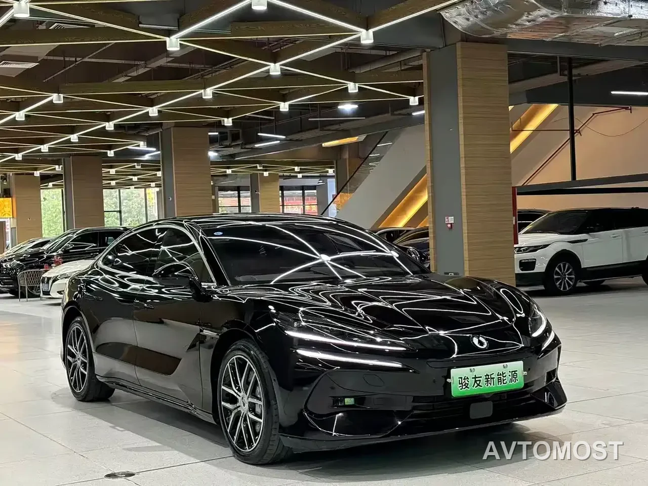 Denza Z9 2024 Model 1100km AWD Max Edition — фото 4
