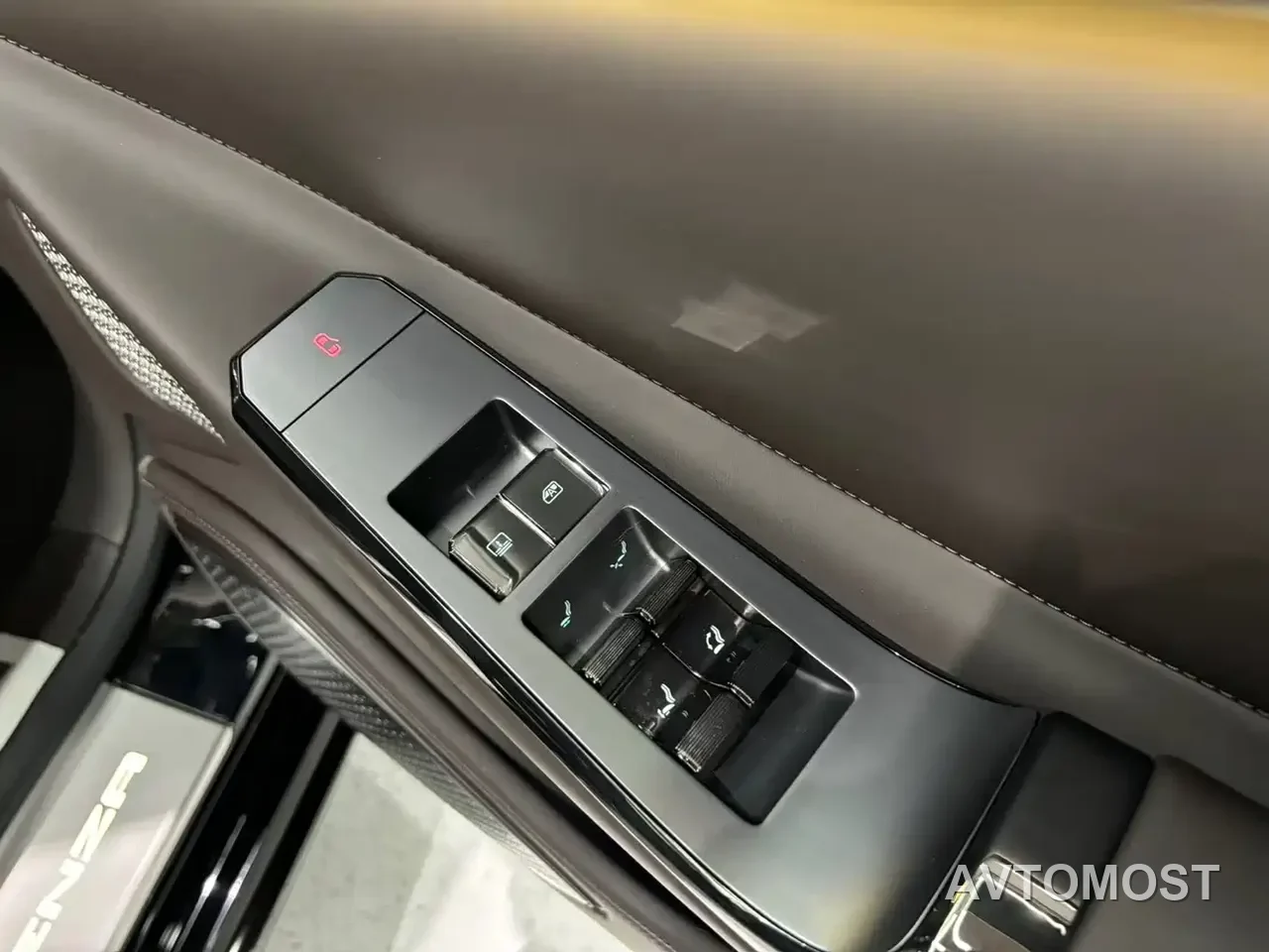 Denza Z9 2024 Model 1100km AWD Max Edition — фото 33