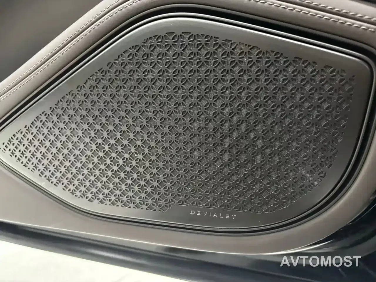 Denza Z9 2024 Model 1100km AWD Max Edition — фото 29