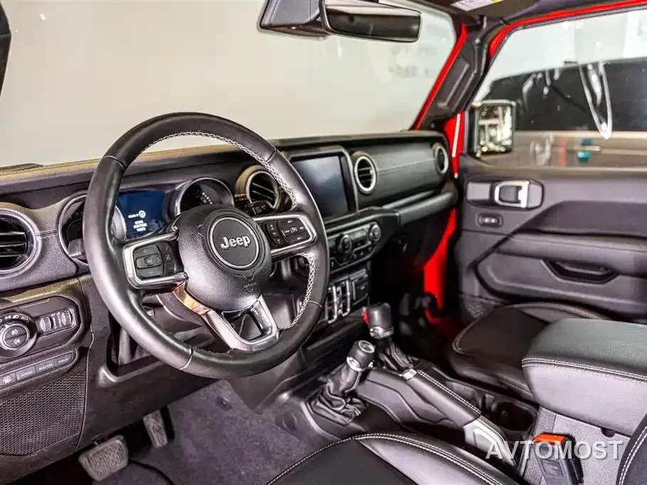 Jeep Wrangler 4xe 2021 4-Door 2.0T 4xe Sahara — фото 5