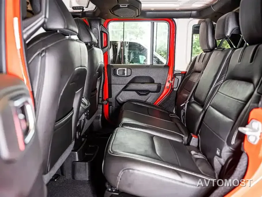 Jeep Wrangler 4xe 2021 4-Door 2.0T 4xe Sahara — фото 10