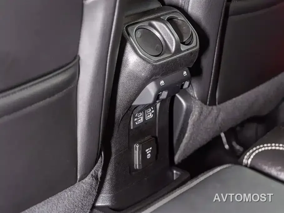 Jeep Wrangler 4xe 2021 4-Door 2.0T 4xe Sahara — фото 13
