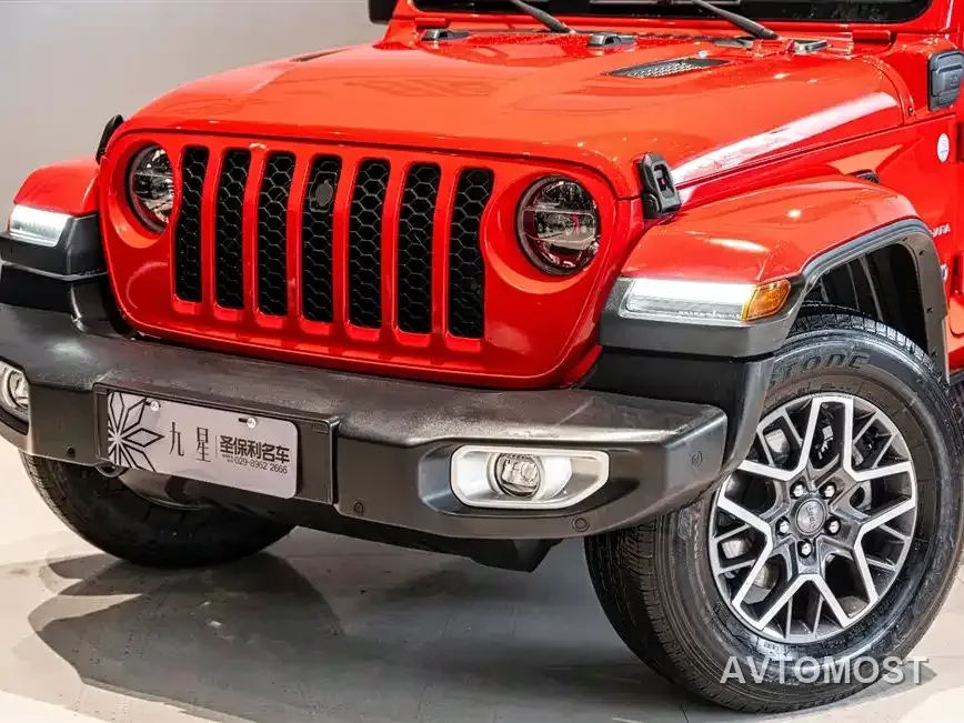 Jeep Wrangler 4xe 2021 4-Door 2.0T 4xe Sahara — фото 17
