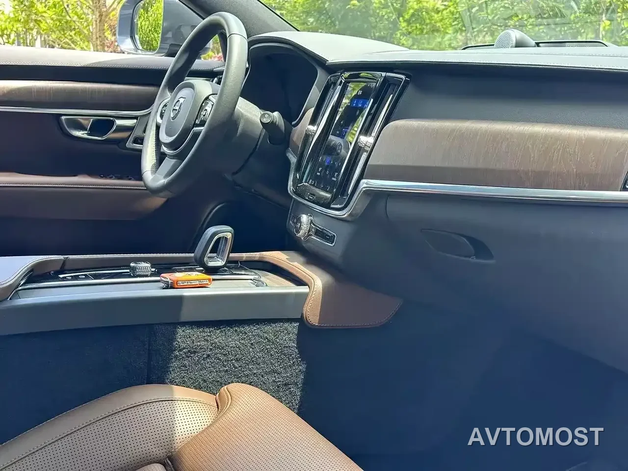 Volvo V90 2022 Cross Country B5 AWD Inscription — фото 8