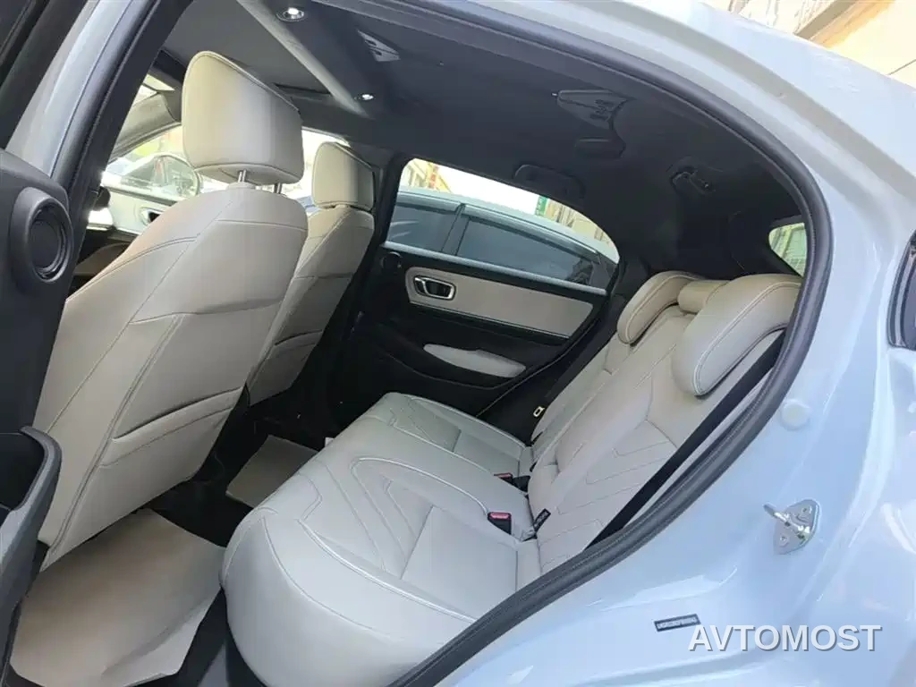 Honda e:NP1 2023 510km Ultimate Bloom — фото 15