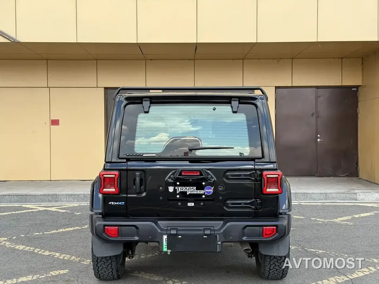 Jeep Wrangler 4xe 2021 4-Door 2.0T 4xe Sahara Launch Edition — фото 5