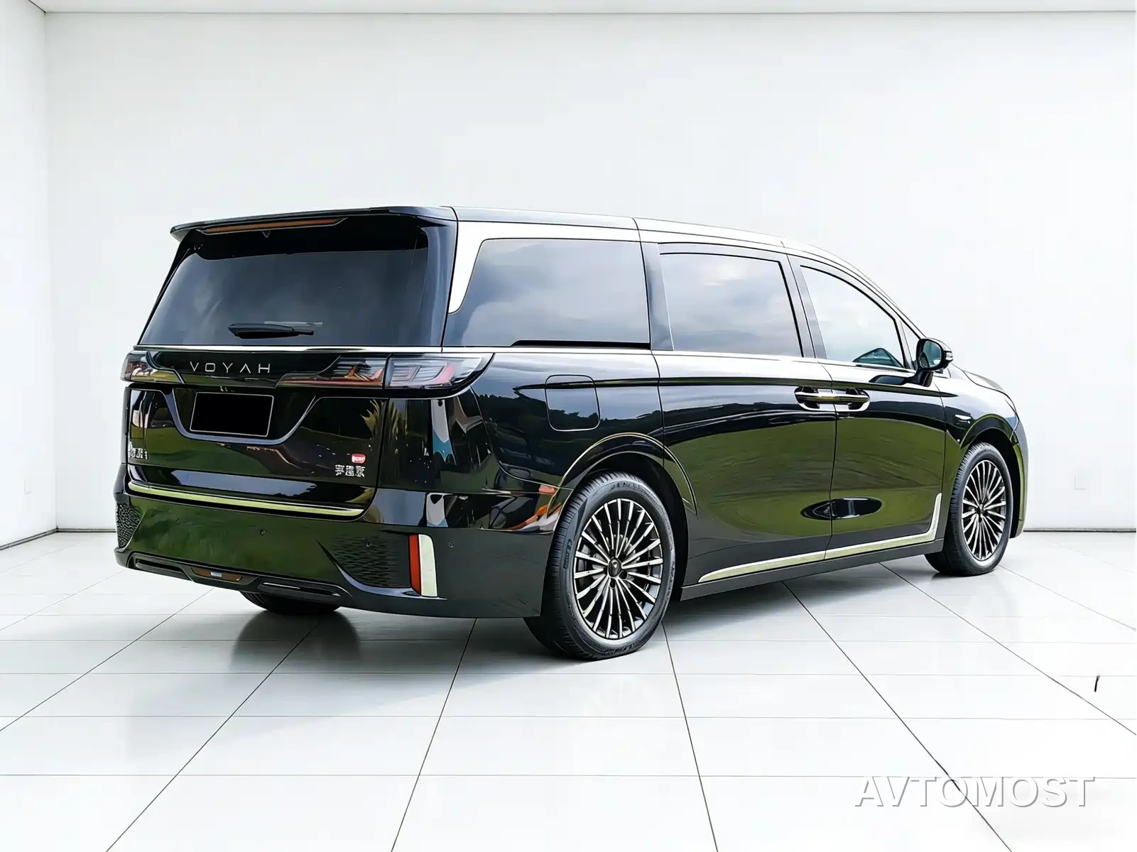 Voyah Dreamer 2025 Model PHEV Basic Version — фото 6