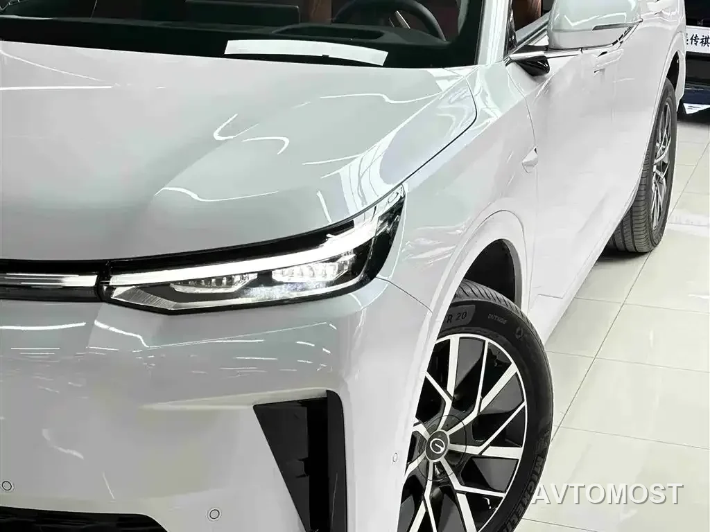 GAC Trumpchi Vision S9 2025 1.5T Hybrid Premium — фото 2
