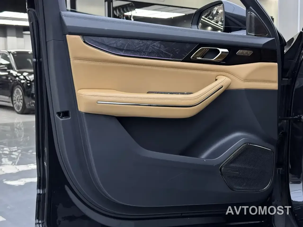Lynk & Co 09 EM-P 2021 2.0T PHEV Halo 6-seater — фото 7