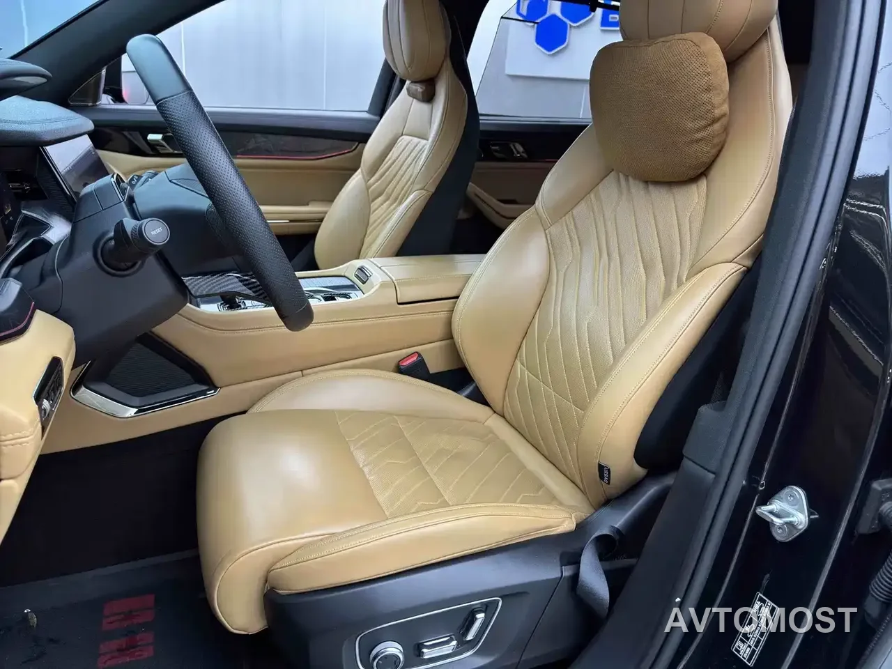 Lynk & Co 09 EM-P 2021 2.0T PHEV Halo 6-seater — фото 9