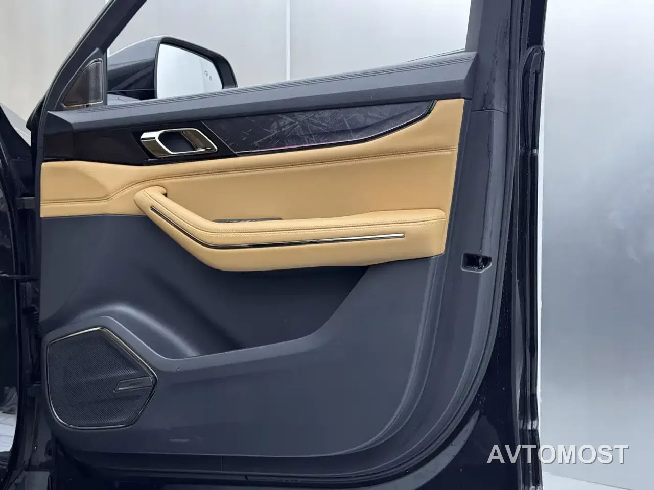 Lynk & Co 09 EM-P 2021 2.0T PHEV Halo 6-seater — фото 15