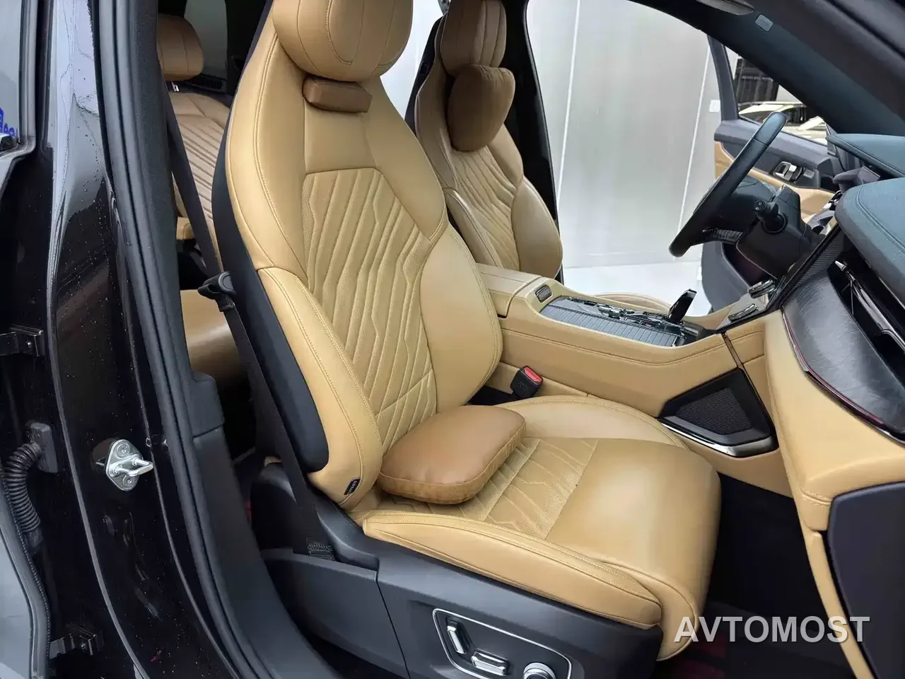 Lynk & Co 09 EM-P 2021 2.0T PHEV Halo 6-seater — фото 16