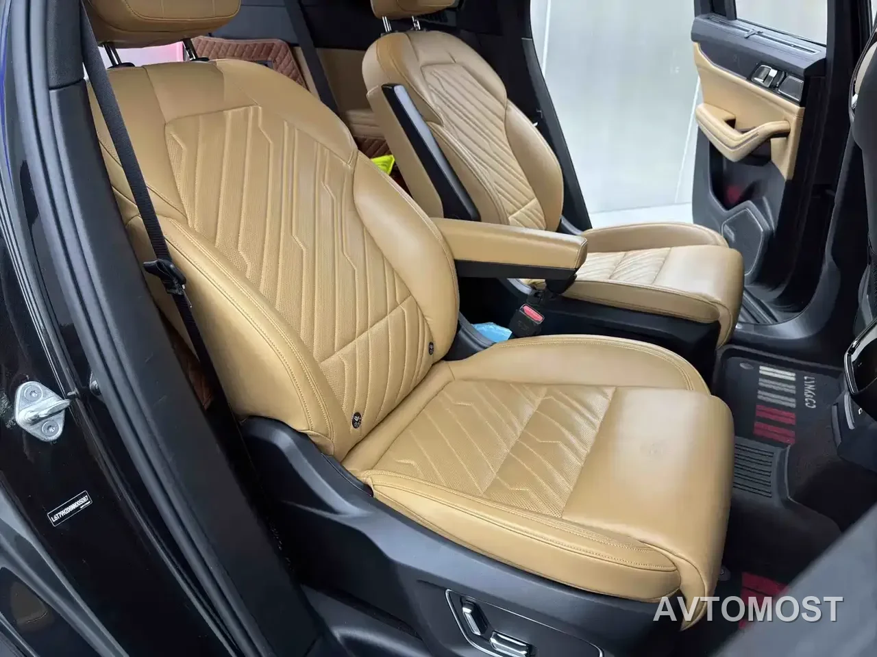 Lynk & Co 09 EM-P 2021 2.0T PHEV Halo 6-seater — фото 21