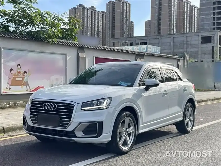 Audi Q2L 2021 35 TFSI Fashion Elegance