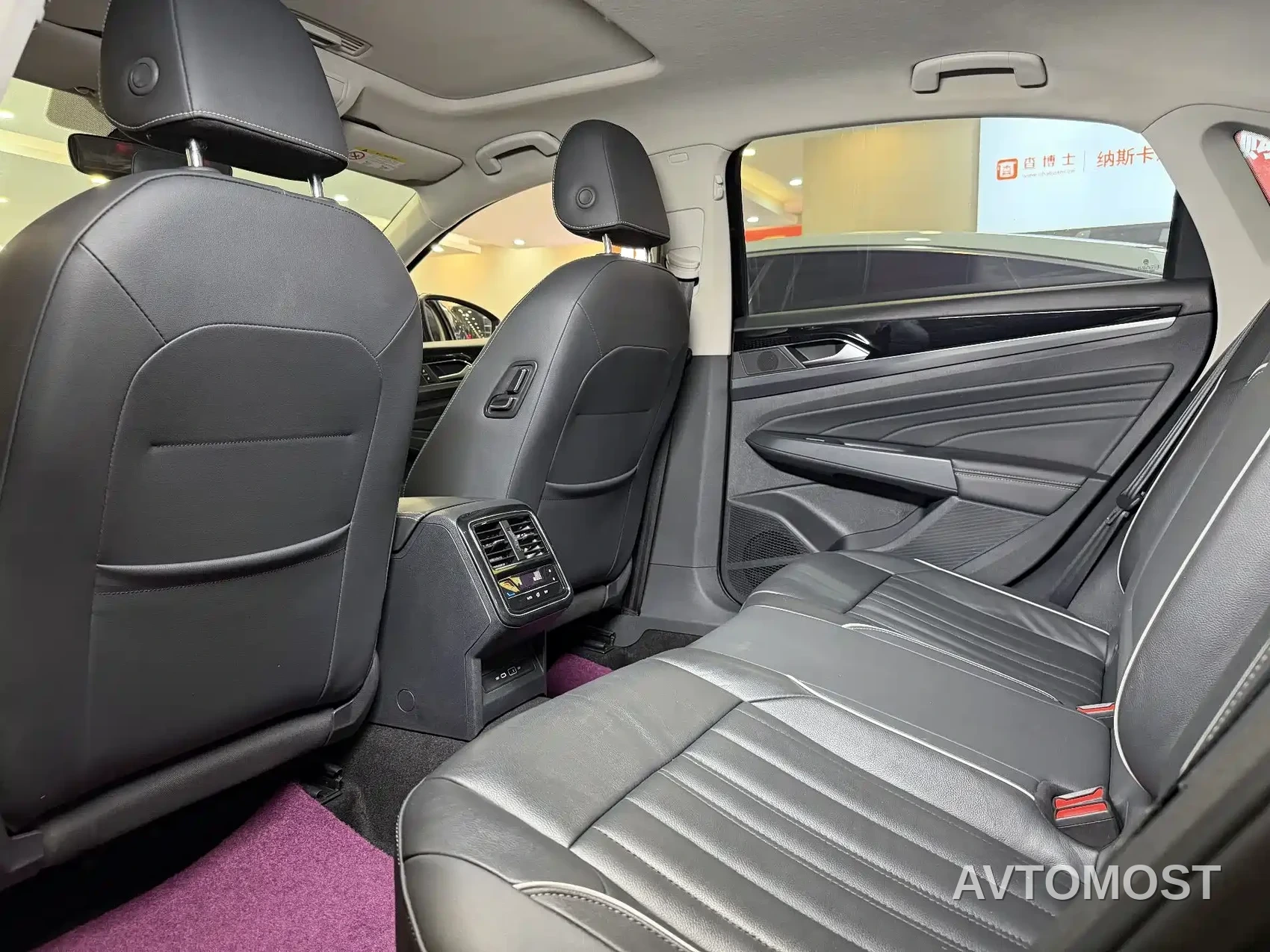 Volkswagen Passat 2023 280TSI Elite Edition — фото 11