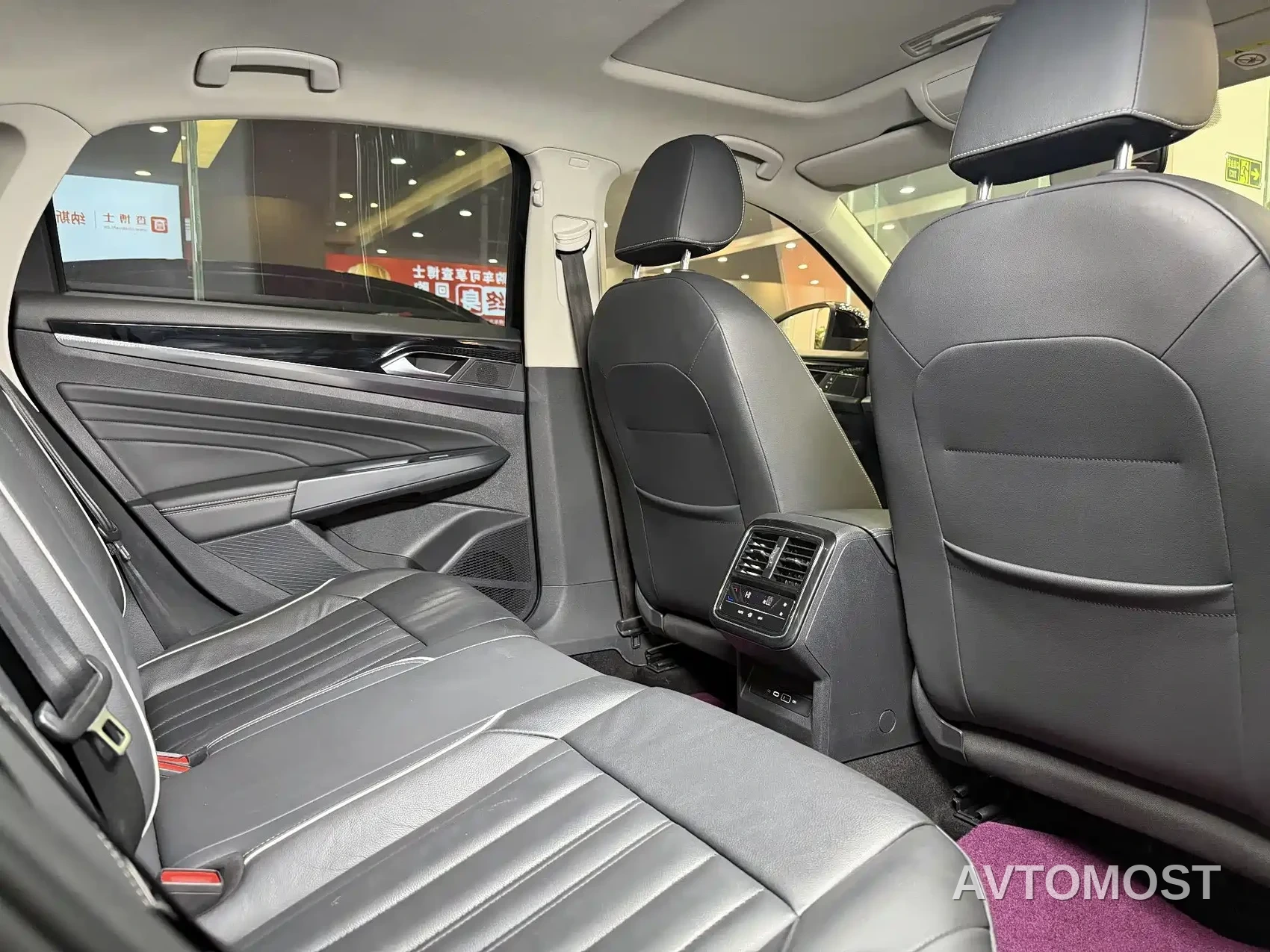 Volkswagen Passat 2023 280TSI Elite Edition — фото 15