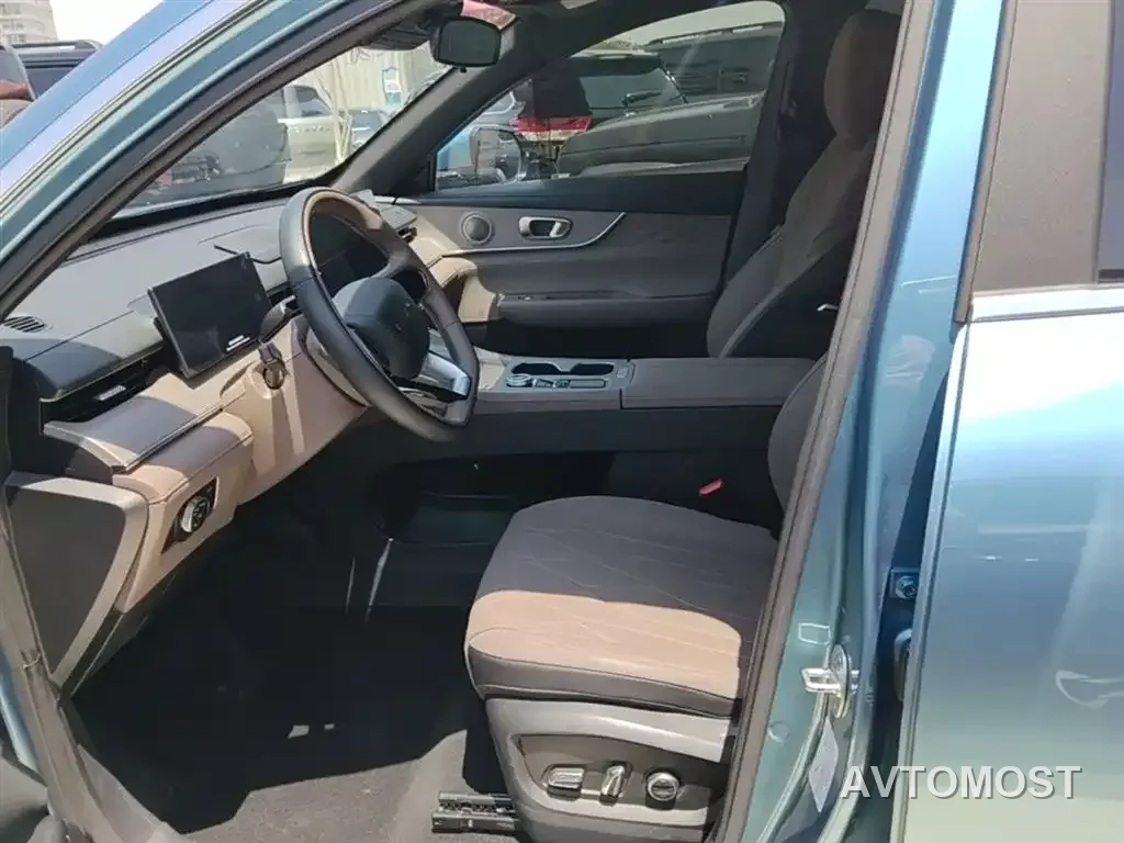 Chery Tiggo 8 PLUS C-DM 2025 1.5T 116km Premium 5-Seater — фото 14