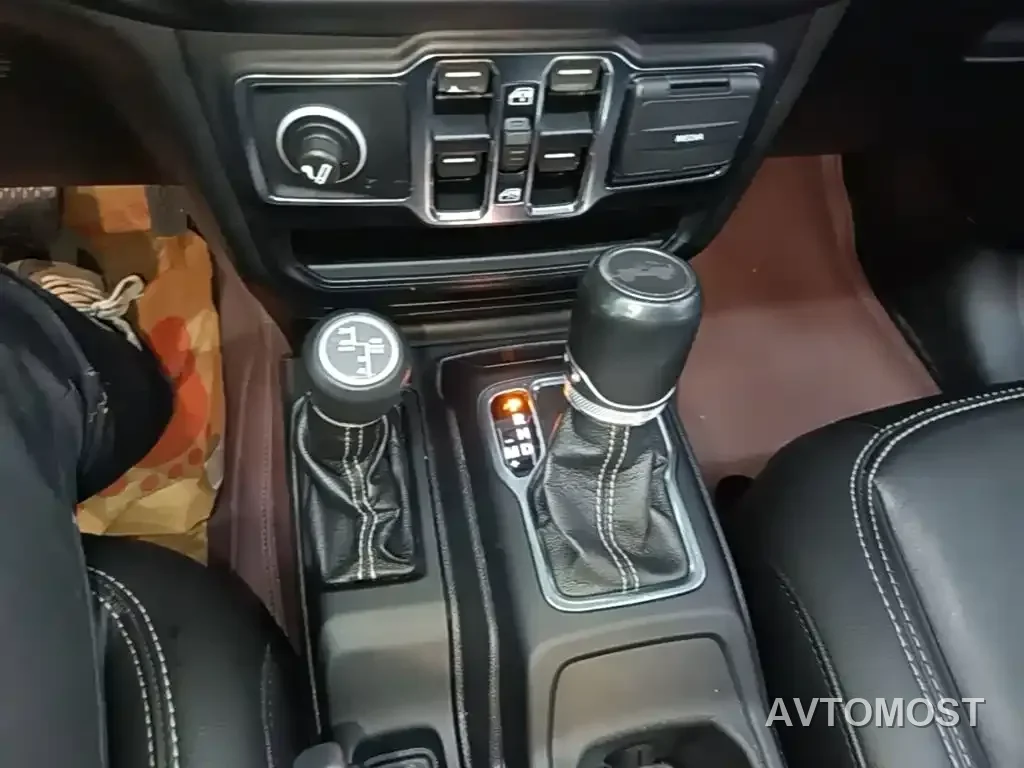 Jeep Wrangler 4xe 2021 4-Door 2.0T 4xe Sahara Launch Edition — фото 22