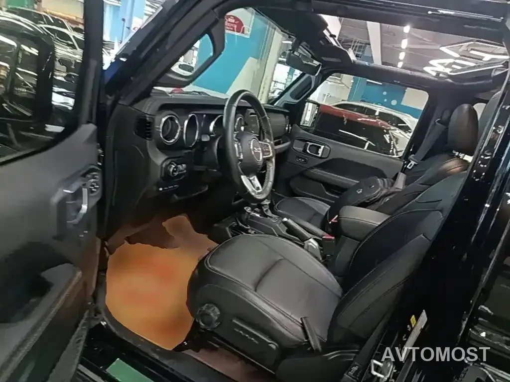 Jeep Wrangler 4xe 2021 4-Door 2.0T 4xe Sahara Launch Edition — фото 8