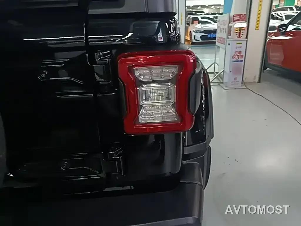 Jeep Wrangler 4xe 2021 4-Door 2.0T 4xe Sahara Launch Edition — фото 19