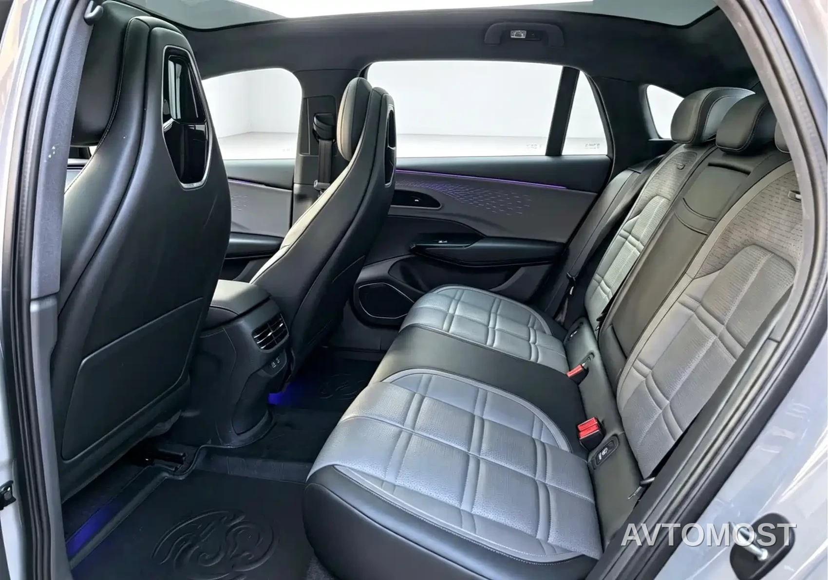 Hongqi EH7 2024 Model 760 Pro+ AWD — фото 7