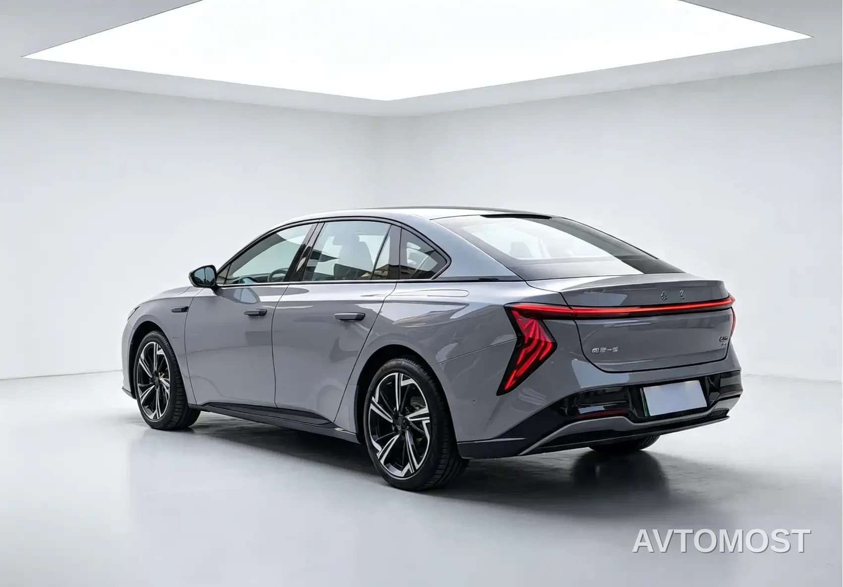 Hongqi EH7 2024 Model 760 Pro+ AWD — фото 11