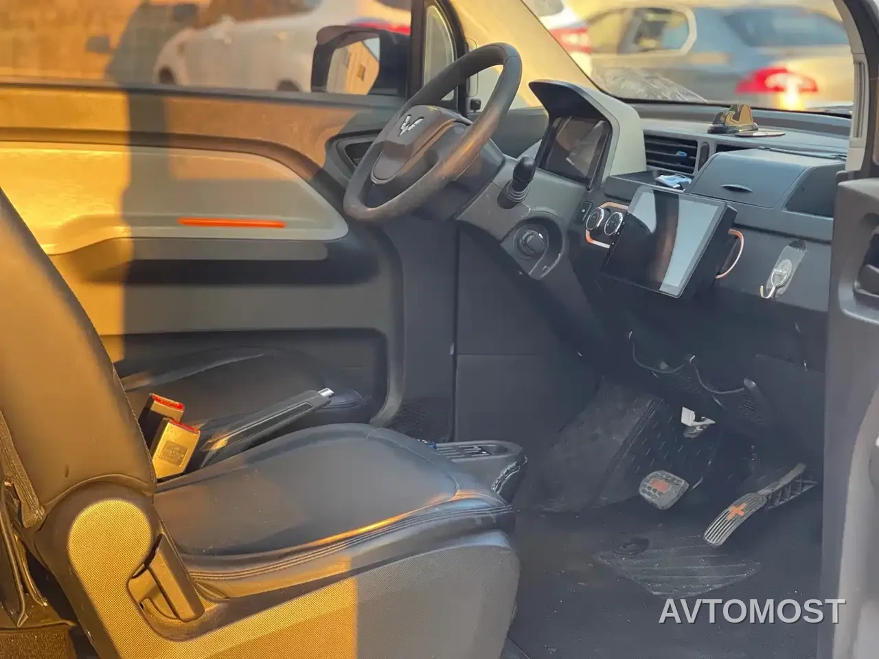 Wuling Motors Hongguang MINIEV 2021 Macaron Fashion Edition (NMC Lithium) — фото 7