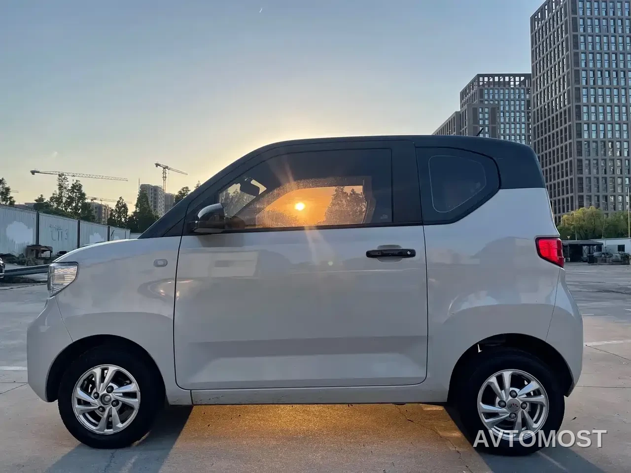 Wuling Motors Hongguang MINIEV 2021 Macaron Fashion Edition (NMC Lithium) — фото 10