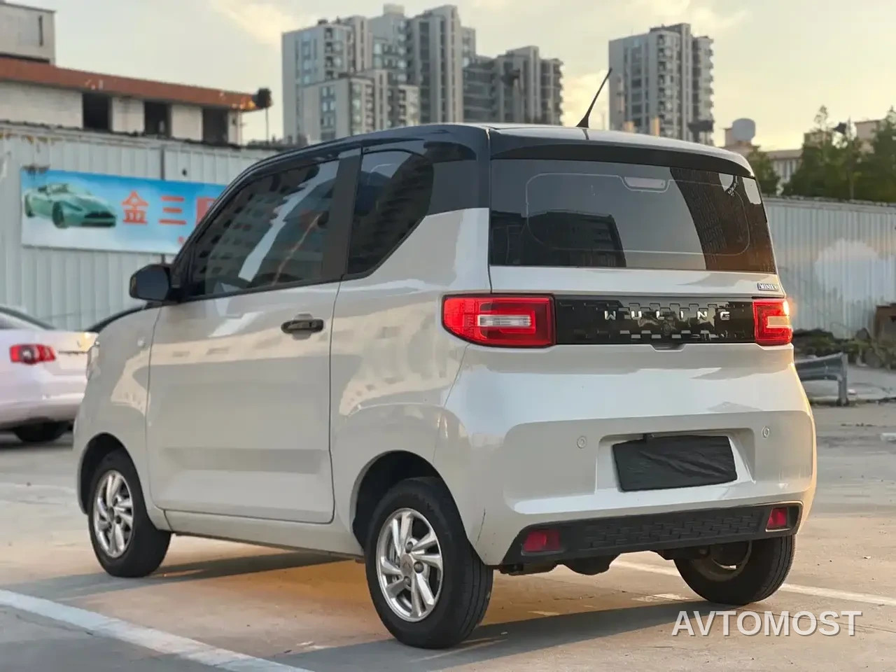 Wuling Motors Hongguang MINIEV 2021 Macaron Fashion Edition (NMC Lithium) — фото 11