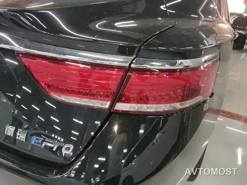 Geely Borui PHEV 2022 1.5T PHEV Range Upgrade Premium Edition — фото 6