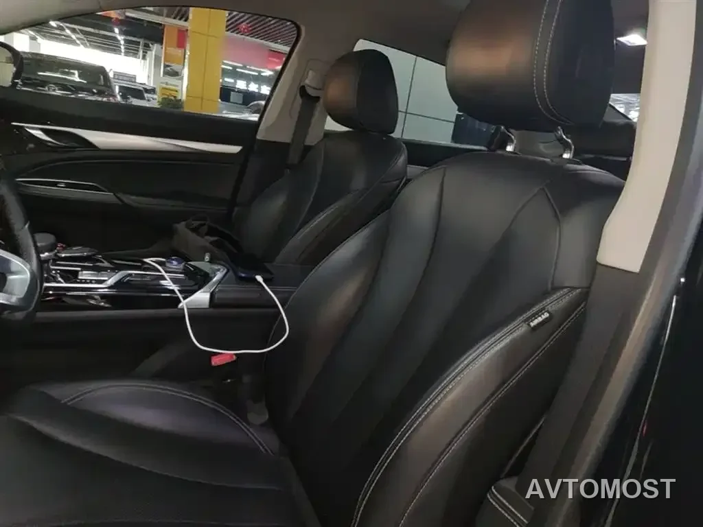 Geely Borui PHEV 2022 1.5T PHEV Range Upgrade Premium Edition — фото 13