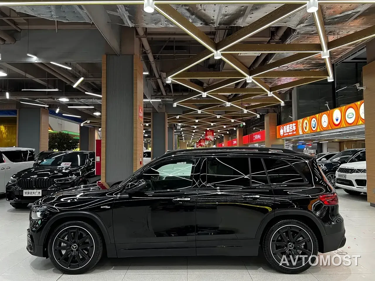 Mercedes-Benz GLB AMG 2024 AMG GLB 35 4MATIC — фото 2