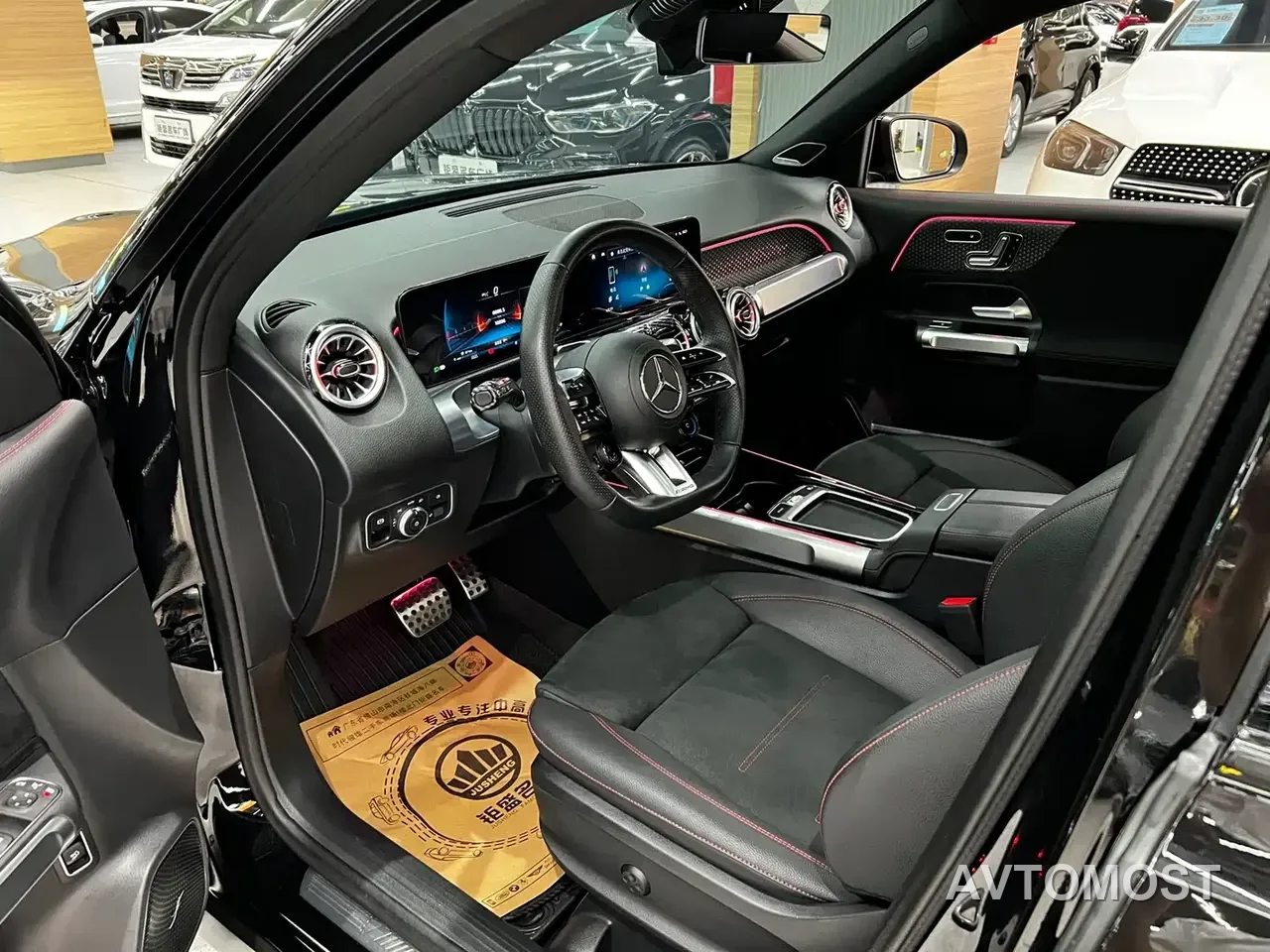 Mercedes-Benz GLB AMG 2024 AMG GLB 35 4MATIC — фото 12