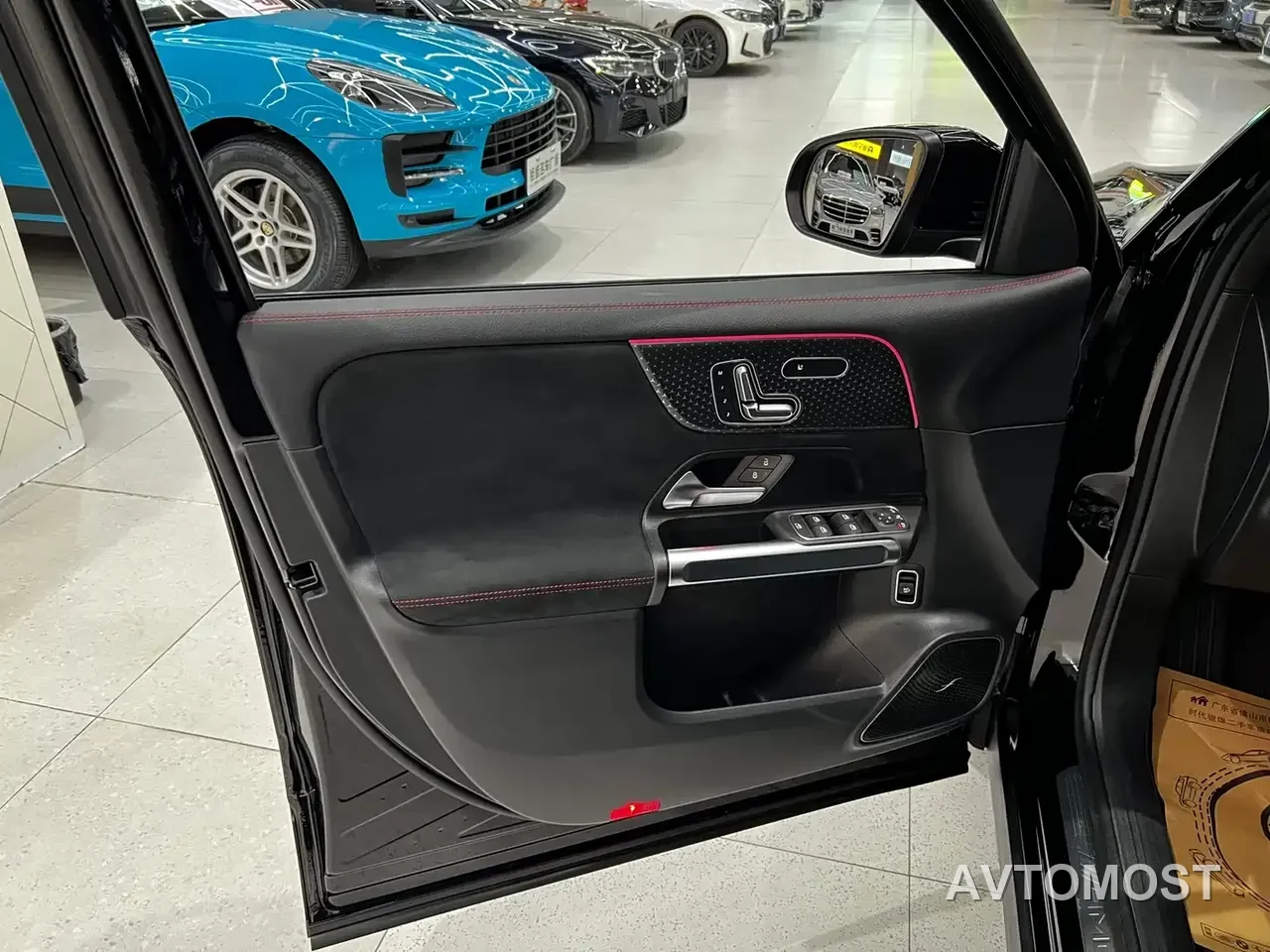 Mercedes-Benz GLB AMG 2024 AMG GLB 35 4MATIC — фото 14