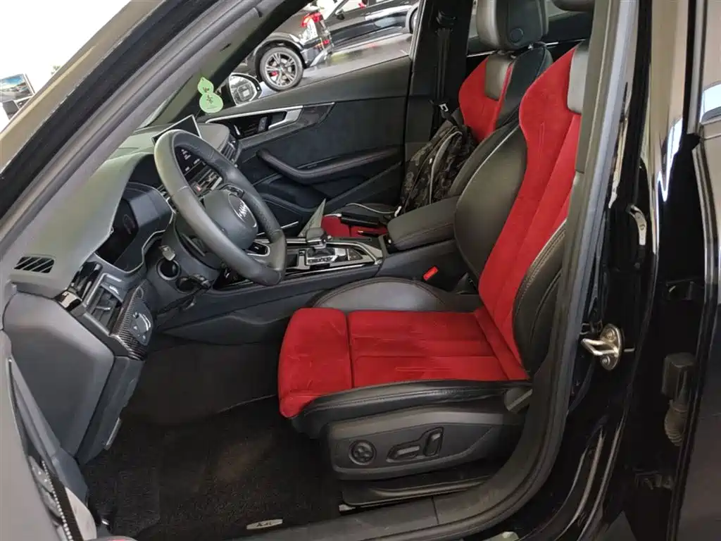 Audi A4L 2023 45 TFSI quattro Premium Sport — фото 15