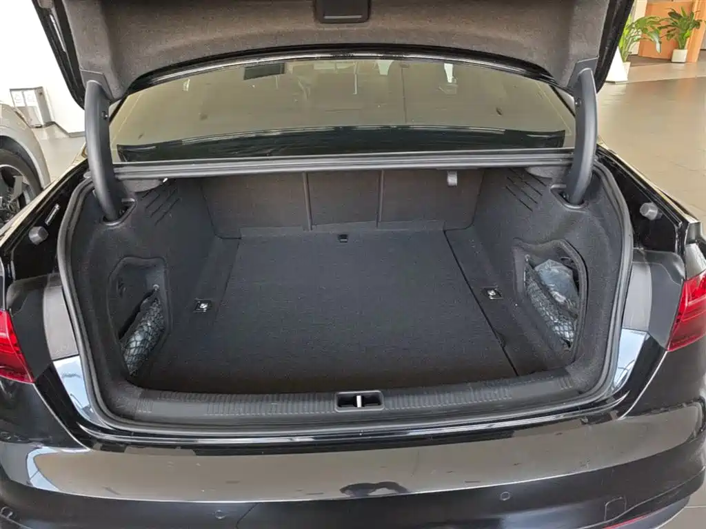 Audi A4L 2023 45 TFSI quattro Premium Sport — фото 19