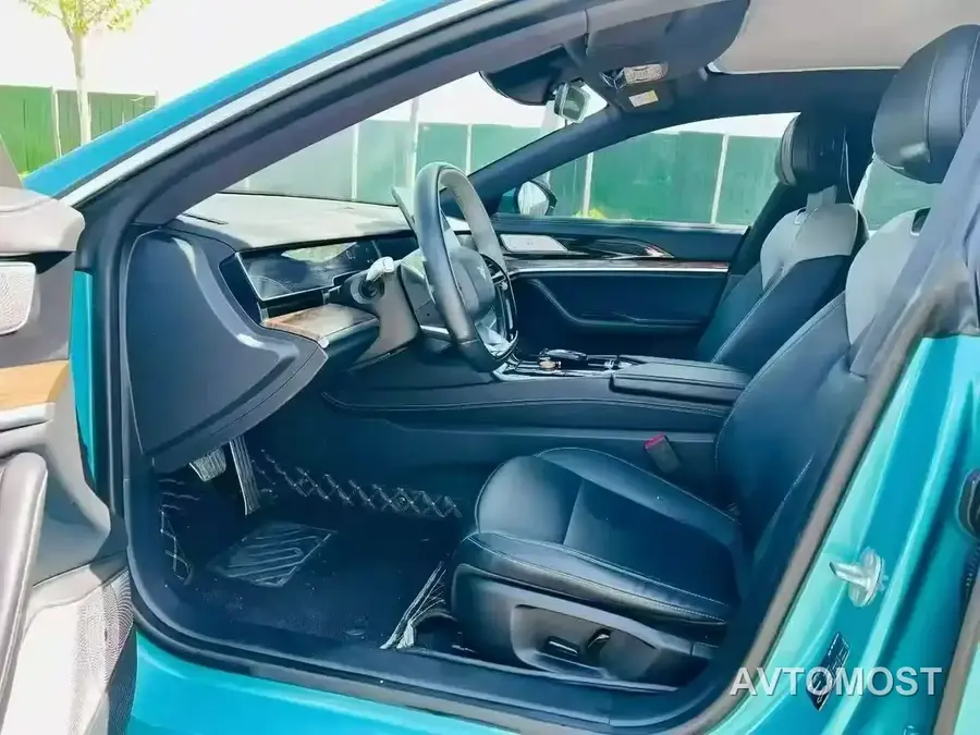Nezha S 2022 Model Extended Range 1160km RWD Medium Edition