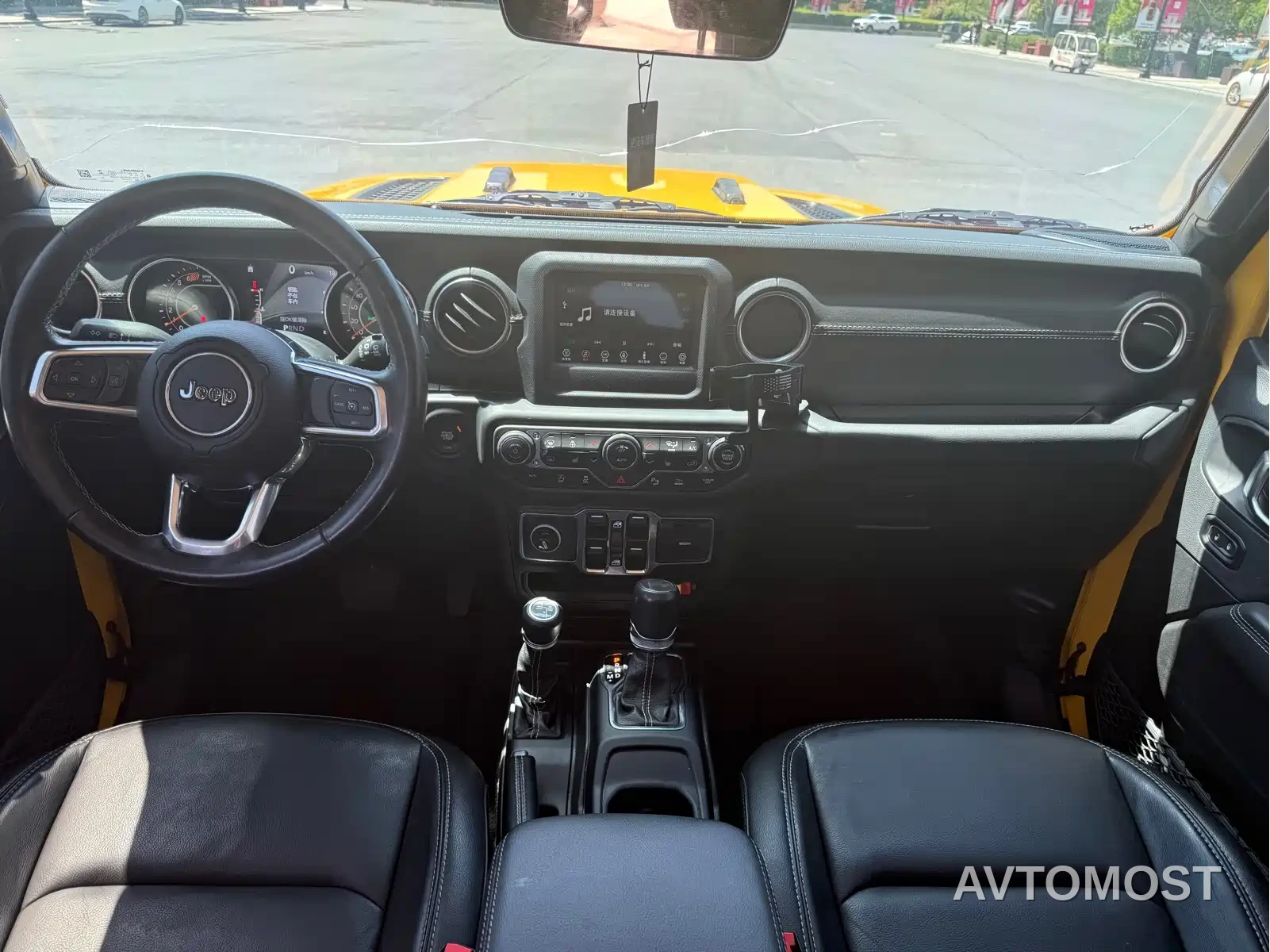 Jeep Wrangler 2021 2.0T Sahara Four-Door — фото 6