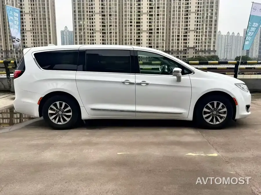 Chrysler Grand Caravan PHEV (Import) 2019 3.6L Plug-in Hybrid