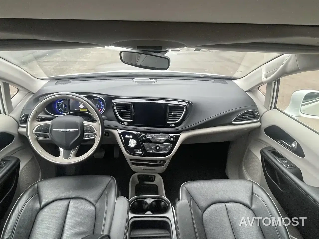 Chrysler Grand Caravan PHEV (Import) 2019 3.6L Plug-in Hybrid — фото 8