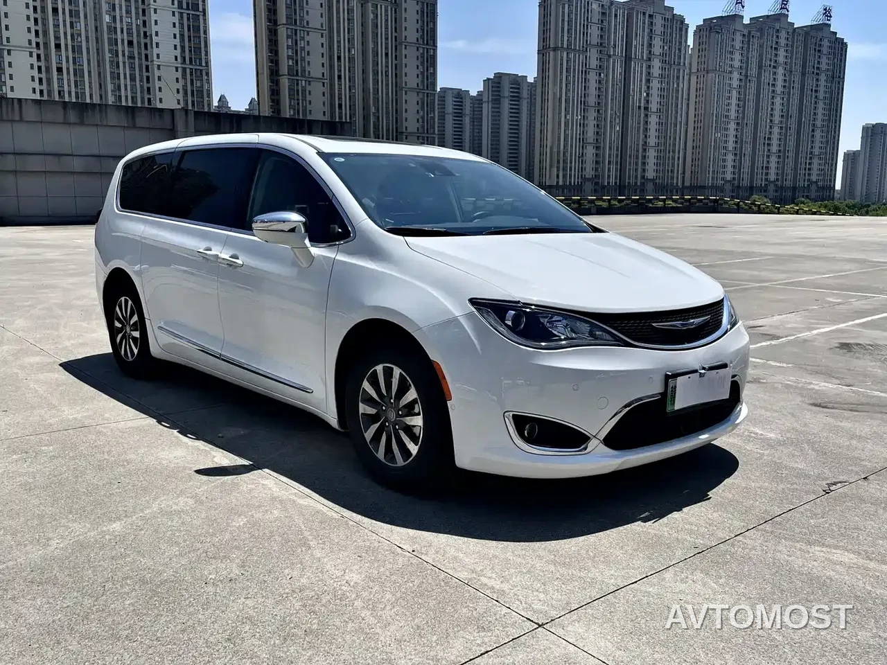 Chrysler Grand Caravan PHEV (Import) 2019 3.6L Plug-in Hybrid — фото 2